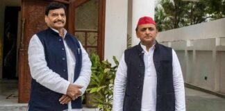 Jammu Kashmir Assembly Election: चाचा शिवपाल से फिर बढ़ी अखिलेश की दूरियां! स्टार प्रचारकों की लिस्ट से नाम गायब Jammu Kashmir Assembly Election