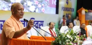 दृढ़ इच्छाशक्ति, आपसी समन्वय और संवाद से महज दो वर्ष में इंसेफेलाइटिस पर पाया काबू: योगी