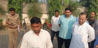 अमरोहा: भाजपा नेता की स्कूली बस पर फायरिंग, 28 छात्र-छात्राएं सहमे, चालक की सूझबूझ से टला बड़ा हादसा Amroha