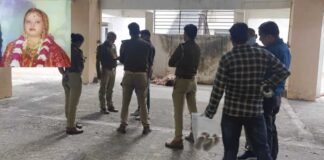 लखनऊ: रिटायर्ड जज की बेटी की 10वीं मंजिल से गिरकर मौत, पिता ने दामाद पर दर्ज कराया हत्या का मामला Lucknow