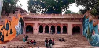 प्रयागराज के इस मंदिर के दर्शन मात्र से मिल जाता कालसर्प दोष से छुटकारा, बिना शीश नवाए नहीं मिलता संगम स्नान का फल