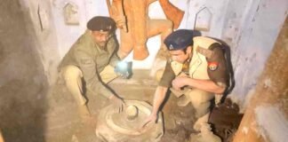 संभल: जांच के दौरान ‘कैद’ में मिला मंदिर, मिले शिवलिंग-हनुमान जी, 46 साल से कर रखा था कब्जा