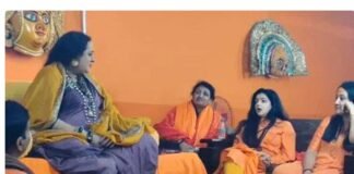 महाकुंभ में ममता कुलकर्णी ने संन्यास लिया, किन्नर अखाड़े ने पट्टाभिषेक कर बना दिया महामंडलेश्वर Mamta Kulkarni