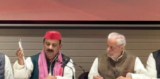 Milkipur By Election: सपा के प्रदेश अध्यक्ष ने लगाया गंभीर आरोप, बोले- हमारे कार्यकर्ताओं-एजेंट को पीट रही पुलिस Milkipur by Election