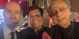 राजनीतिक हलचल तेज,कांग्रेस से नाराज शशि थरूर ने केंद्रीय मंत्री पीयूष गोयल के साथ शेयर की सेल्फी