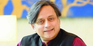 क्या शशि थरूर का राजनीतिक रुख बदलेगा? लेफ्ट जाएंगे या राइट, या अपनाएंगे आजाद वाला रास्ता?