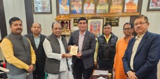 गोरखपुर में मित्र कुंभ के मरीजों के नेत्र ऑपरेशन शुरू