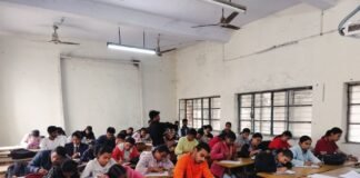 निबंध एवं कविता लेखन प्रतियोगिता का आयोजन