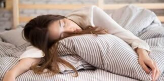 बेटाइम सोने वाले हो जाएं सावधान! उठाना पड़ सकता है भारी नुकसान