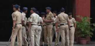 गोरखपुर में 14 पुलिसवालों पर बैंक लोन हड़पने का आरोप, एसएसपी से की गई शिकायत