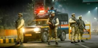 महाकुंभ 2025 में सेवा का सम्मान: 75,000 पुलिसकर्मियों को मिलेगा मेडल, 10,000 बोनस और अवकाश Mahakumbh 2025