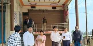 संतकबीरनगर में बिना डॉक्टर और रजिस्ट्रेशन चल रहा श्री बालाजी हॉस्पिटल सील : कैरिज आशा पर भी कार्रवाई की संस्तुति , हड़कंप