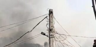 संतकबीर नगर : होली के दिन डीजे पर गाना बजाने को लेकर मारपीट में पांच घायल, दर्जनों झोपड़ियां जलीं