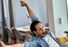 आलस्य को कहें अलविदा! अपनाएं ये योगासन और पाएं राहत