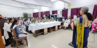 महिला पॉलिटेक्निक में ‘चुप्पी तोड़ – हल्ला बोल’ कार्यक्रम का आयोजन