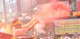 सनातन धर्म की शक्ति आस्था और पर्व-त्योहारों की समृद्ध परंपरा : मुख्यमंत्री योगी