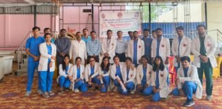 एम्स गोरखपुर द्वारा विश्व स्वास्थ्य दिवस पर जंगल टिकोनीया में स्वास्थ्य शिविर का आयोजन