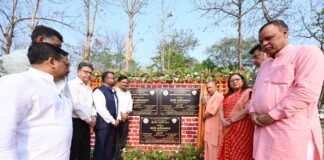 मुख्यमंत्री योगी आदित्यनाथ ने किया महन्त दिग्विजयनाथ प्रेक्षागृह का शिलान्यास