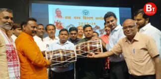 यूपी सरकार का सांस्कृतिक मिशन: आजमगढ़ में लोक कला के प्रोत्साहन के लिए वाद्य यंत्रों का वितरण Azamgarh