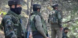 Pahalgam Terror Attack: पहलगाम में आतंकियों ने पर्यटकों पर बरसाईं गोलियां, कई लोगों की मौत की आशंका