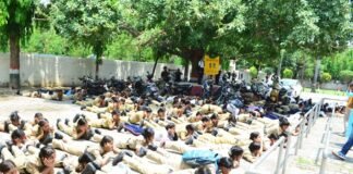 डीडीयू गोरखपुर विश्वविद्यालय में किया गया मॉक ड्रिल का आयोजन, एनसीसी गर्ल्स कैडेट ने लिया हिस्सा