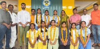 Sant Kabir Nagar:: सीबीएसई के नतीजों में 12वीं में 98.2 % अंकों के साथ ब्लूमिंग की निशात कौसर और 10वीं में 97.6% अंकों के साथ उदया स्कूल की अंकिता ने रचा इतिहास