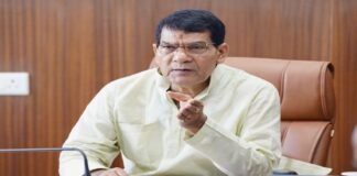 ‘मुर्गा समझता है उसके बिना सुबह नहीं होगी…’, मंत्री एके शर्मा ने अखिलेश को लेकर ये क्या कह दिया?