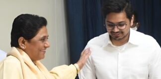 UP Politics: मायावती ने भतीजे को सौंपी बड़ी जिम्मेदारी, तीनों राष्ट्रीय कोऑर्डिनेटर आकाश आनंद को करेंगे रिपोर्ट
