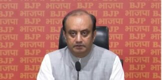 50 साल बाद भी संविधान को कूड़ेदान में फेंकने की आदत से बाहर नहीं आया विपक्ष: सुधांशु त्रिवेदी