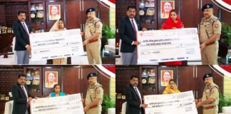 UP: ड्यूटी के दौरान जान गंवाने वाले पुलिसकर्मियों के परिजनों को मिली मदद, DGP ने कहा- हम आपके साथ हैं