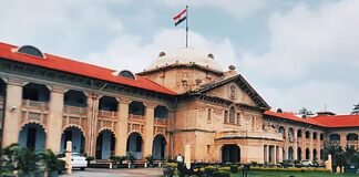 UP: योगी सरकार को बड़ी राहत, सरकारी स्कूलों के मर्जर के खिलाफ दायर याचिका हाईकोर्ट में खारिज