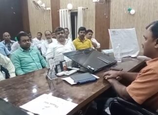 संतकबीरनगर: सेमरियावां ब्लॉक में बैठकों से दूरी पर घमासान, पूर्व प्रमुख ने लगाए गंभीर आरोप