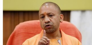 ‘अब सभी स्कूलों में ‘वंदे मातरम्’ का गायन अनिवार्य…’, यूपी में स्कूलों को लेकर CM योगी का बड़ा ऐलान