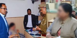 ‘1.14 करोड़ दो, नहीं तो दिल्ली ब्लास्ट में फंसाएंगे…’, लखनऊ में 12 FD तुड़वाने बैंक पहुँची थी महिला, मैनेजर ने पूछा एक सवाल और बच गए पैसे