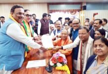 यूपी बीजेपी अध्यक्ष पद के लिए पंकज चौधरी ने किया नामांकन, CM योगी और डिप्टी CM केशव मौर्य बने प्रस्तावक