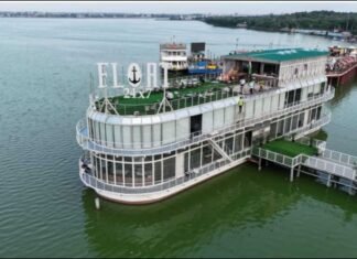 गोरखपुर: फ्लोटिंग रेस्टोरेंट में अवैध हुक्काबार पर जीडीए सख्त, कार्रवाई का आश्वासन