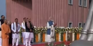 लखनऊ: पीएम मोदी ने राष्ट्र प्रेरणा स्थल पर अटल बिहारी वाजपेयी, श्यामा प्रसाद मुखर्जी और दीनदयाल उपाध्याय की प्रतिमाओं का किया लोकार्पण