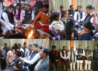 डिंपल यादव के जन्मदिवस की पूर्व संध्या पर लखनऊ कैंट में सपा का सेवा कार्यक्रम, जरूरतमंदों को बांटे गए कंबल