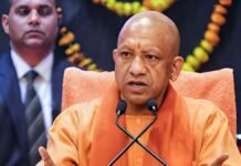 ‘स्पेशल ट्रेनें, 450 बसें और रैन बसेरे…’, गोरखपुर में खिचड़ी मेला को लेकर योगी सरकार का मेगा प्लान