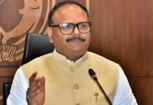 यूपी स्वास्थ्य विभाग में हड़कंप, डिप्टी CM ब्रजेश पाठक की बड़ी कार्रवाई, 17 चिकित्साधिकारी बर्खास्त