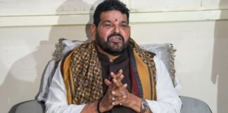 ‘एक बार खंभा और गाड़ूंगा जरूर, क्योंकि जनता ने मुझे रिटायर नहीं किया…’, गोंडा में भड़के बृजभूषण शरण सिंह, बोले – मैं सांसद पद से ऊपर उठ चुका हूँ