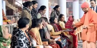 जनता दर्शन: ‘कब्जामुक्त कराएं जमीन, बख्शे न जाएं भू माफिया…’, सीएम योगी ने अधिकारियों को दिया सख्त निर्देश,