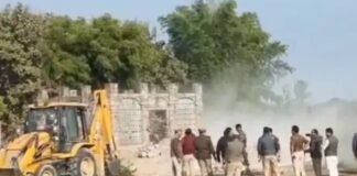 श्रावस्ती में बुलडोजर की गरज, अवैध मजार और भवन ढहाए गए