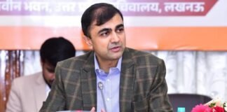 लखनऊ: निलंबित IAS अभिषेक प्रकाश की बढ़ीं मुश्किलें, SAEL सोलर रिश्वत मामले में आरोपी घोषित