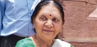 राज्यपाल आनंदीबेन पटेल ने अपने अभिभाषण में शिक्षा पर जोर दिया