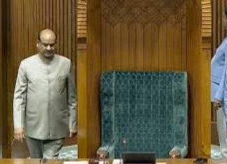 लोकसभा में बड़ा राजनीतिक मोड़, विपक्ष ने स्पीकर ओम बिरला के खिलाफ अविश्वास प्रस्ताव का नोटिस दिया