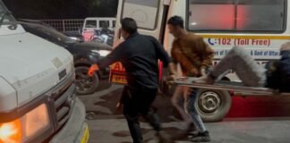 नोएडा: हाईवे पर हादसे में मदद कर रहे ट्रक चालकों को कुचला, दो की मौत, तीन घायल