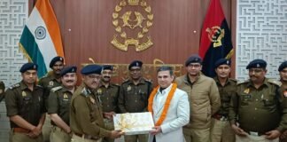 गोरखपुर:डीआईजी राज करन नय्यर की भावुक विदाई