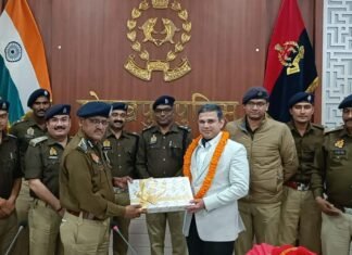 गोरखपुर:डीआईजी राज करन नय्यर की भावुक विदाई