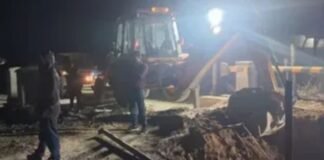 देवरिया: पुलिस से बचकर भाग रहे पशु तस्करों की स्कॉर्पियो पलटी, दो की मौके पर मौत; एक घायल